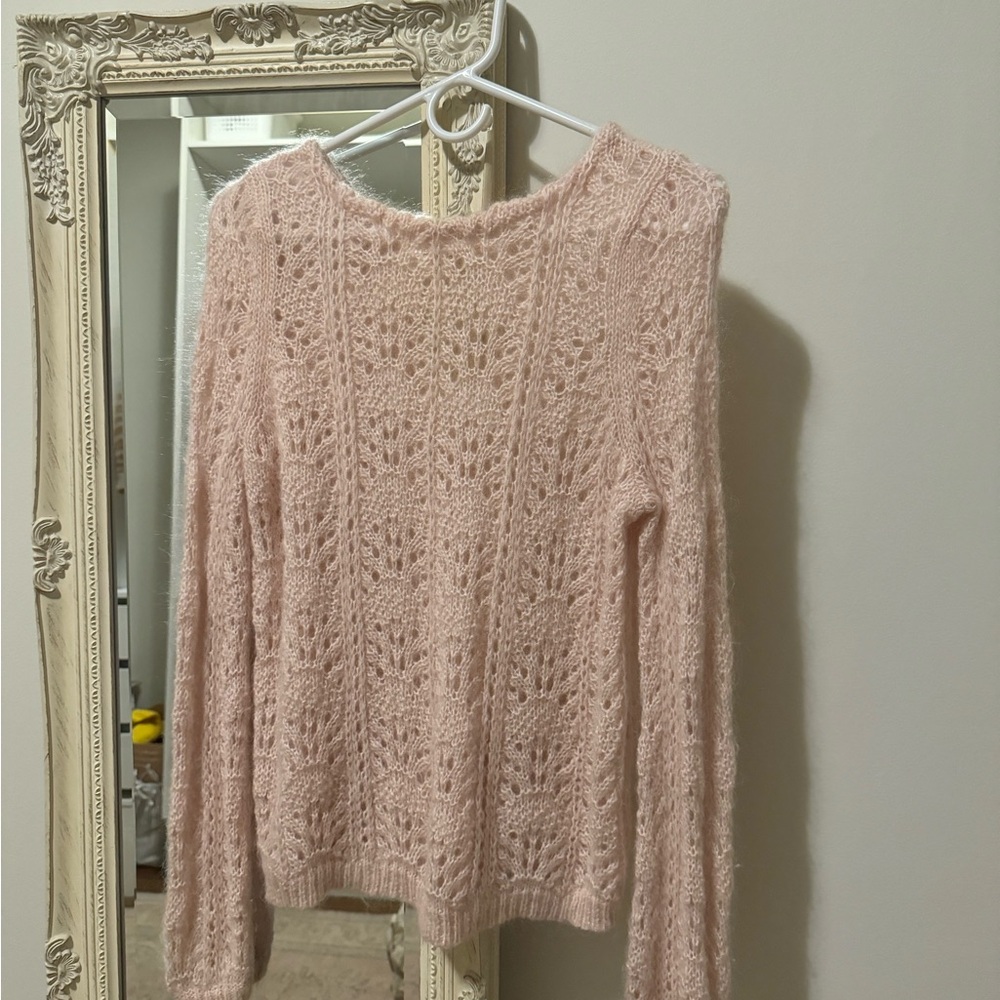Sezanne light pink sweater in great condition barely worn. Size XS